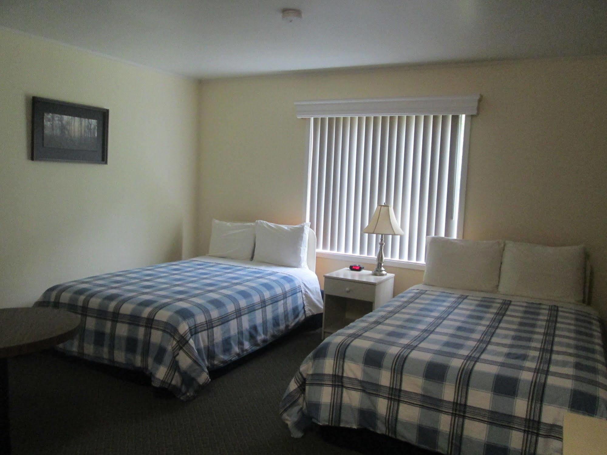 Edgewater Motel&Campground Temiskaming Shores Exterior foto
